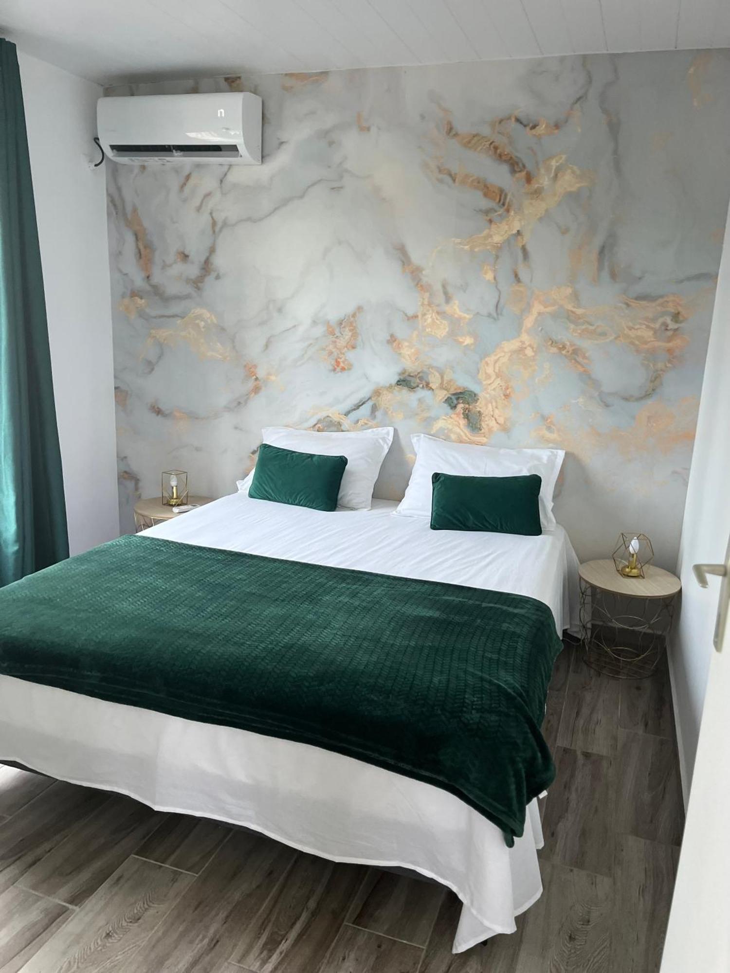 Bungalow Bougainvilliers Les Abymes Exterior foto