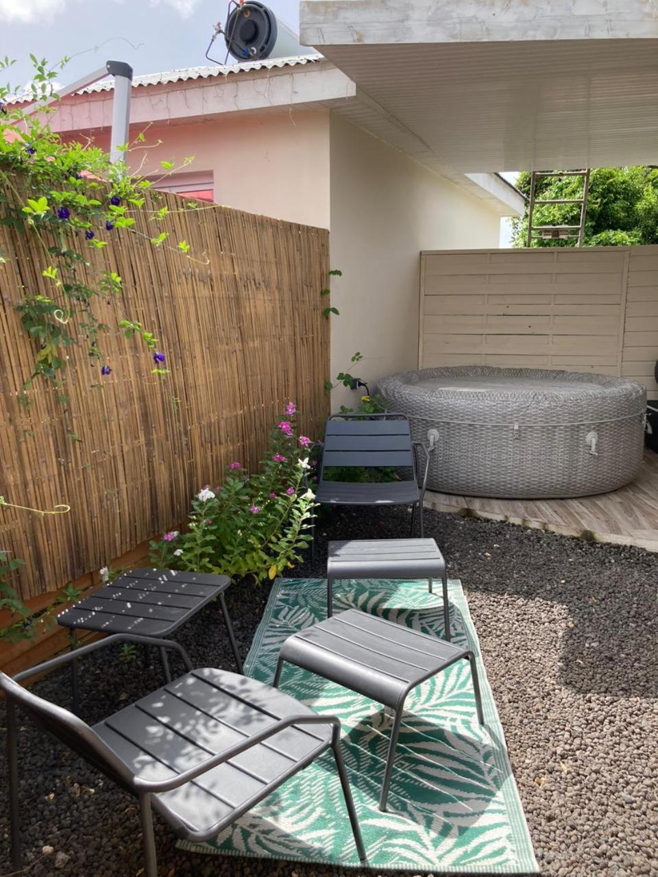 Bungalow Bougainvilliers Les Abymes Exterior foto